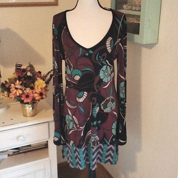 Bisou Bisou Dark Floral Dress - Picture 1 of 10